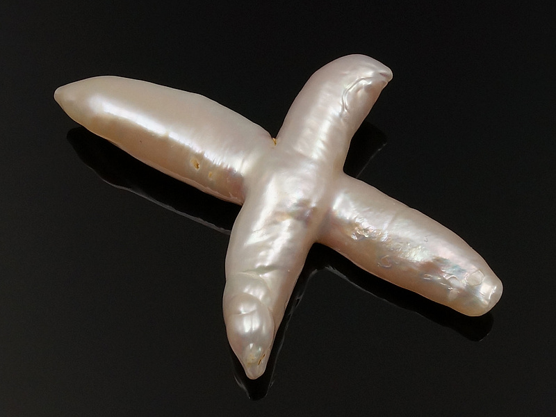 Жемчуг бива крестообразный без отверстия 44x31x8мм