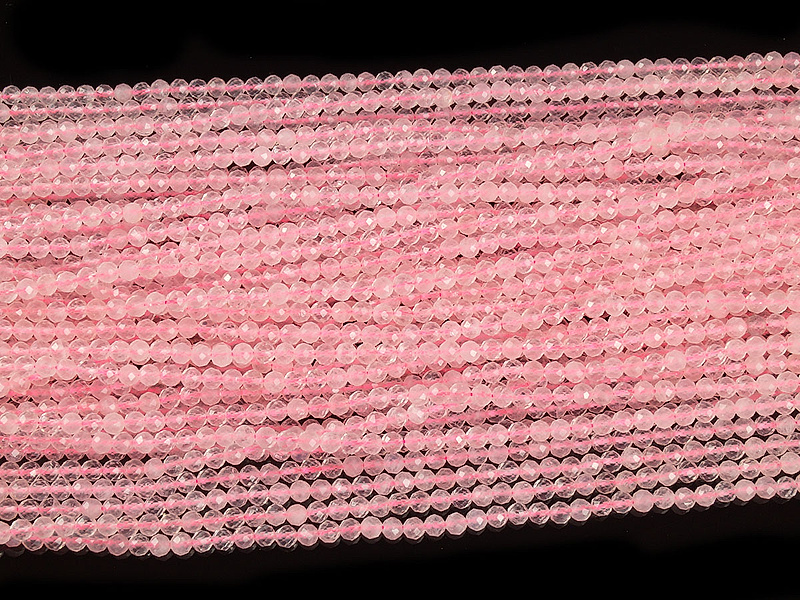 Граненые бусины розового кварца, каменный бисер. Диаметр отверстия 0.4 мм. Размеры, вес, длина  и количество бусин на  нити указаны примерно.
