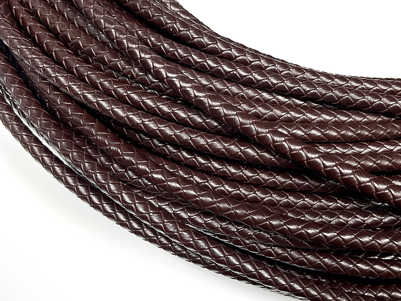 Плетеный шнур из искусственной кожи. Цена указана за 1 метр.