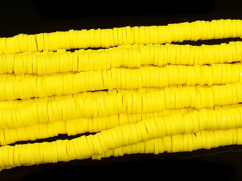 Каучуковые бусины спейсеры "Желтый". Диаметр отверстия 2,5 мм. Длина нити примерно 39 см, примерно 390 бусин. Размеры бусин усреднены. Цена указана за нить.
