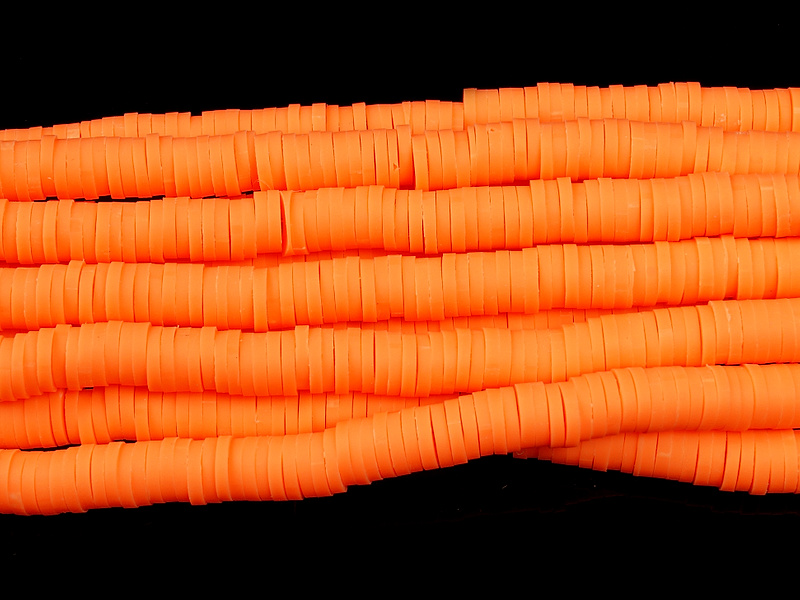 Каучуковые бусины спейсеры "Морковный". Диаметр отверстия 2,5 мм. Длина нити примерно 39 см, примерно 390 бусин. Размеры бусин усреднены. Цена указана за нить.
