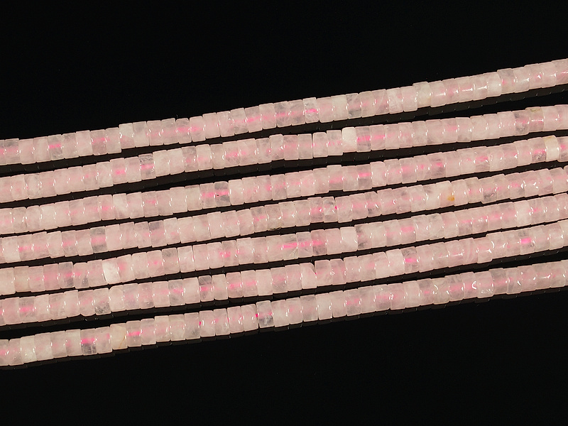 Бусины розового кварца хейши. Диаметр отверстия - 0.8 мм. Размеры, вес, длина и количество бусин на нити указаны примерно.
