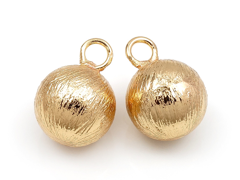 Подвеска "Рельефный шар" для создания украшений. Покрытие - золото 14К. Диаметр подвесного отверстия - 2.5 мм. Цена указана за штуку.
