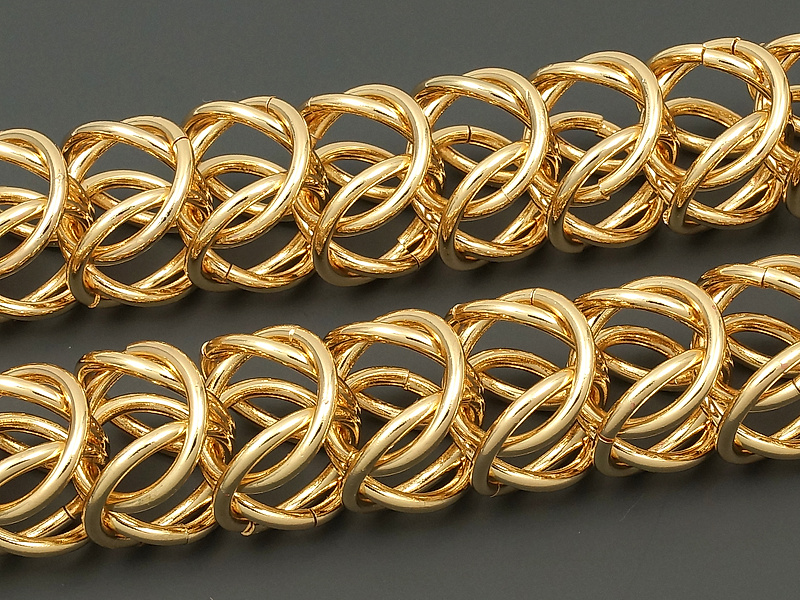 Ювелирная цепочка с плетением "Бисмарк" для создания бижутерии (украшений). Покрытие - золото 14К. Размер звеньев - 13x1.6 мм. Все звенья не запаяны.
