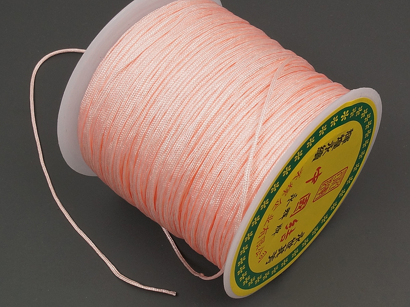 Шнур нейлоновый розовый для плетения браслетов шамбала, в технике микромакраме. Диаметр 0.8 мм. Без восковой пропитки.&nbsp;

