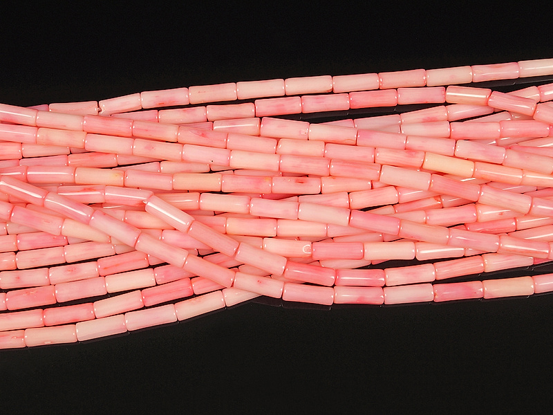 Бусины трубочки розового коралла (тонированы). Диаметр отверстия 0.8 мм. Размеры, вес, длина и количество бусин на нити указаны примерно.
