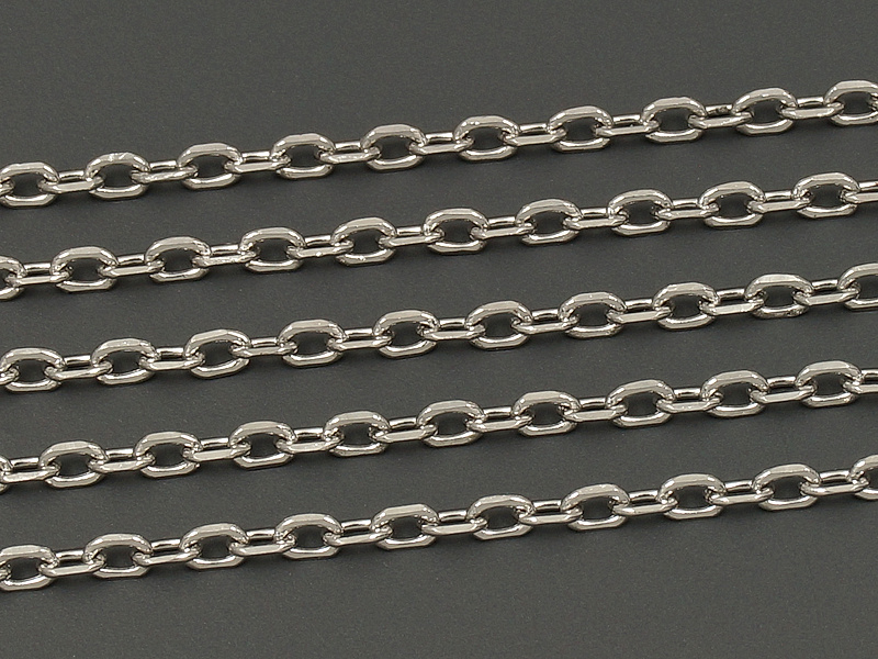 Ювелирная цепочка с плетением плоский бельцер для создания бижутерии (украшений). Основа - нержавеющая сталь. Размер звена - 2.1х1.5х0.25 мм, замкнуты.
