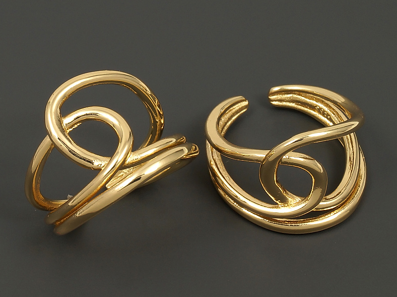 Основа для кольца для создания бижутерии (украшений). Покрытие - золото 14К. Размер кольца варьируется от 16 до 16.5 мм. Цена указана за штуку.
