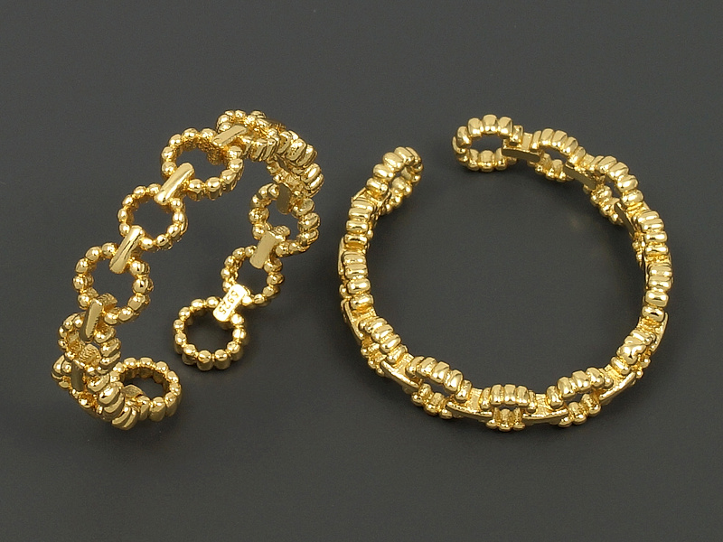 Основа для кольца для создания бижутерии (украшений). Покрытие - золото 14К. Размер кольца варьируется от 16.5 до 18 мм. Цена указана за 1 штуку.
