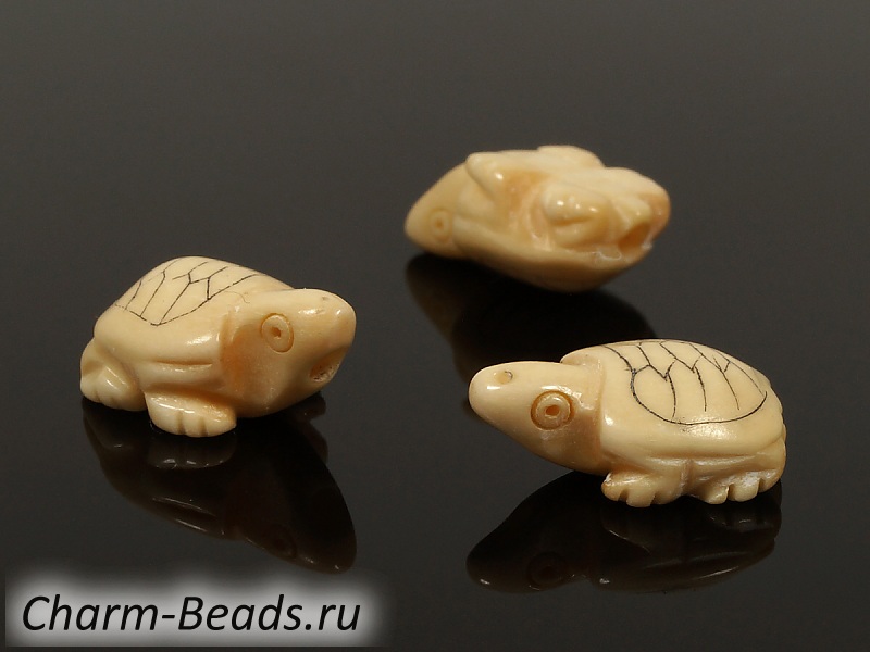 Резные бусины натуральной кости яка. Диаметр отверстия 2 мм. Размеры указаны приблизительно. Бусины могут незначительно отличаться в исполнении мелких элементов резьбы. Цена указана за одну бусину. | Интернет-магазин товаров для рукоделия