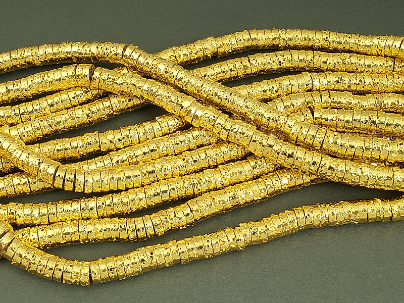 Бусины спейсеры металлизированной вулканической лавы золото. Диаметр отверстия 1 мм. Размеры, вес, длина и количество бусин на нити указаны примерно.&nbsp;
