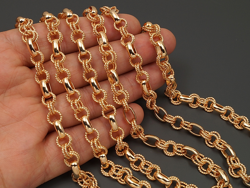 Ювелирная цепочка картье (фигаро) для создания бижутерии (украшений). Покрытие - золото 14К. Размер звеньев - 10х6х3.5 и 7.5х1.2 мм, не замкнуты. Цена указана за 20 см. При покупке от 2 мерок, вы получаете 40, 60 и другие отрезки, кратные 20 см, одним отрезком.
