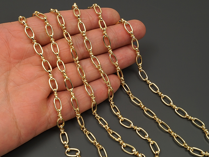 Ювелирная цепочка якорное плетение для создания бижутерии (украшений). Покрытие - золото 14К. Размер звеньев - 10х5х1.5 и 8х3.5 мм, одно не замкнуто. Цена указана за 20 см. При покупке от 2 мерок, вы получаете 40, 60 и другие отрезки, кратные 20 см, одним отрезком.
 | Интернет-магазин товаров для рукоделия