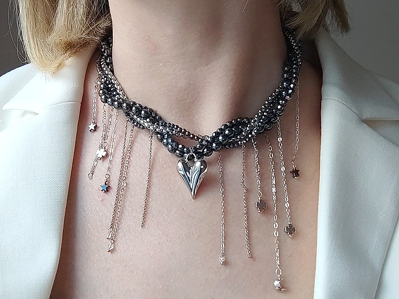 Набор материалов " Запутанный чокер с гематитом и сердцем"