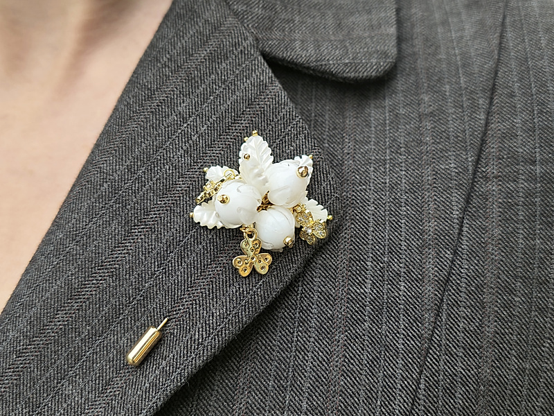 Набор материалов "Брошь игла с перламутром, бусиной лэмпворк и трилистником"