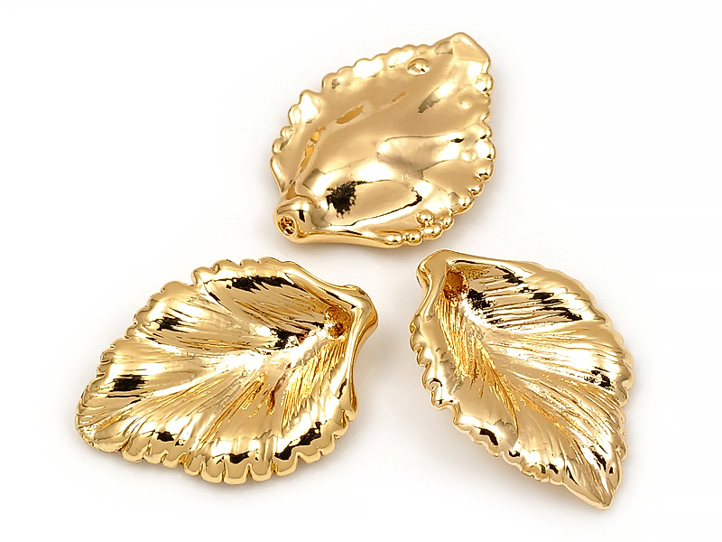Подвеска "Золотой лист бегонии" для создания бижутерии (украшений). Покрытие - золото 14К. Размеры - 16х12х2.5 мм. Диаметр подвесного отверстия - 0.2 мм. Цена указана за штуку.
