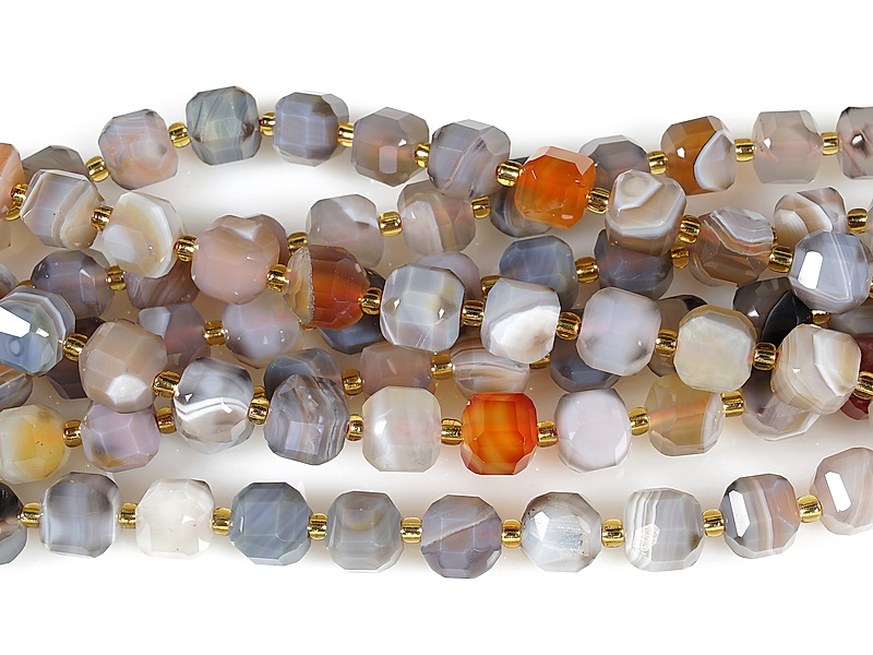 Граненые бусины кубики агата Ботсвана (бразильский агат)