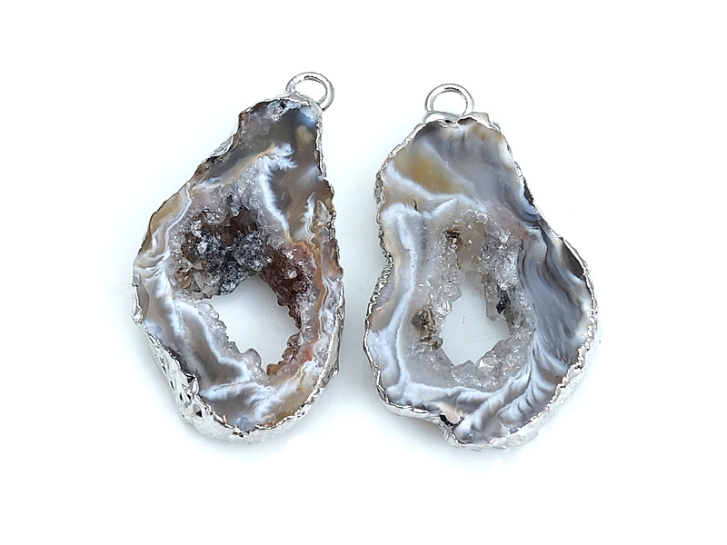 Пара подвесок срезов жеод морозного агата