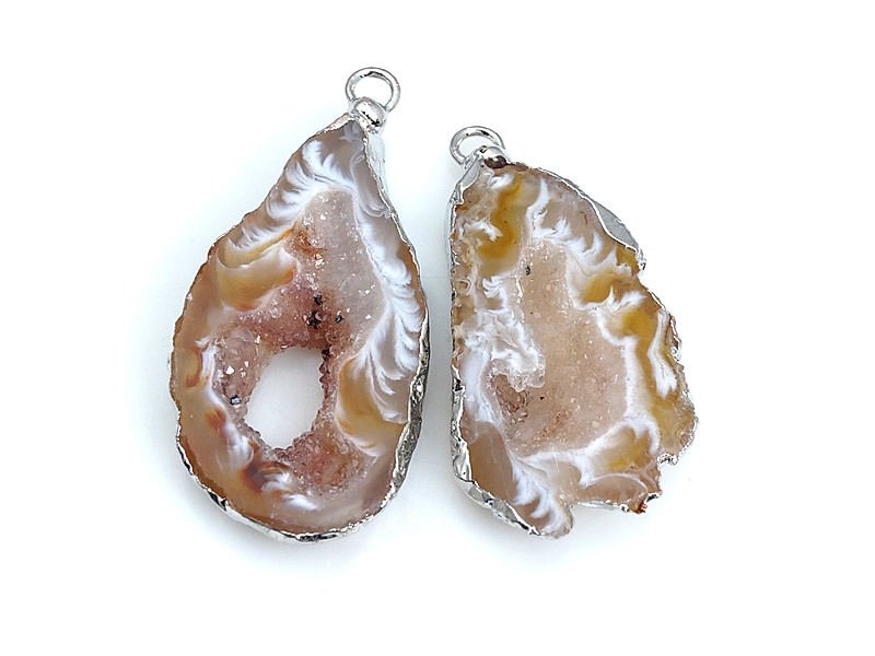 Пара подвесок срезов жеод морозного агата