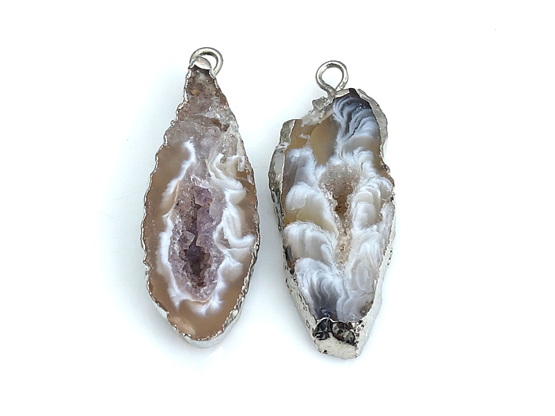 Пара подвесок срезов жеод морозного агата
