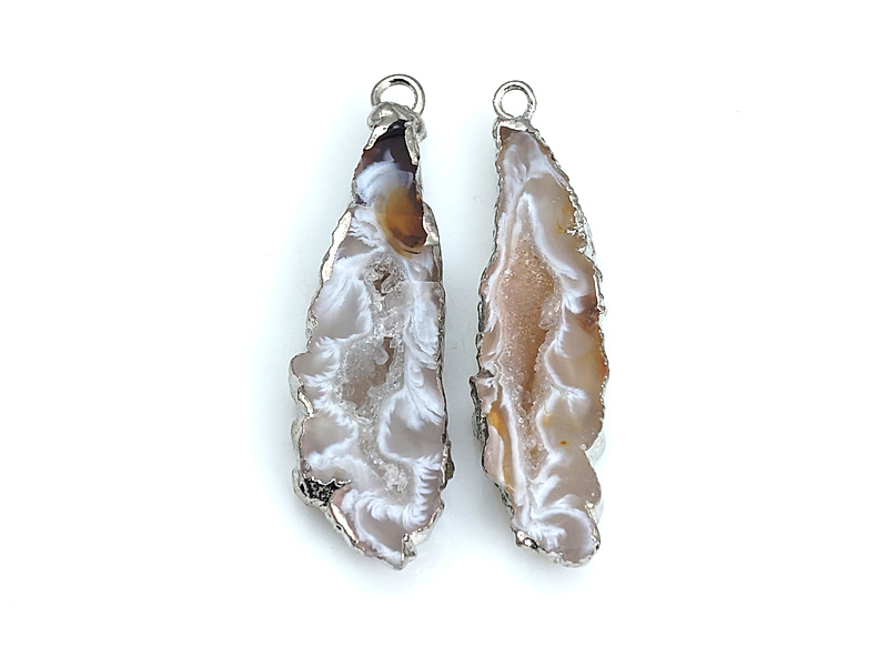 Пара подвесок срезов жеод морозного агата
