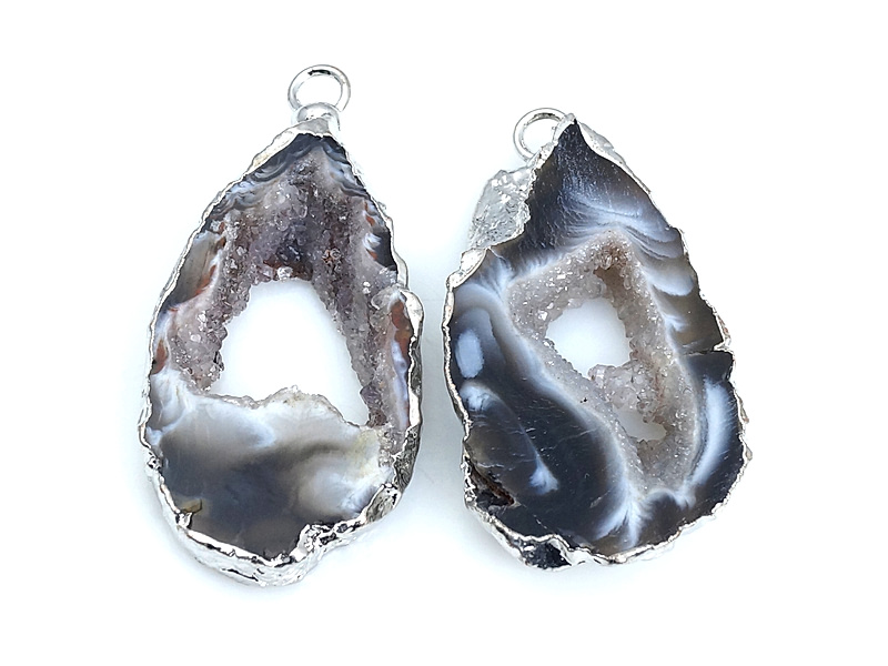 Пара подвесок срезов жеод морозного агата