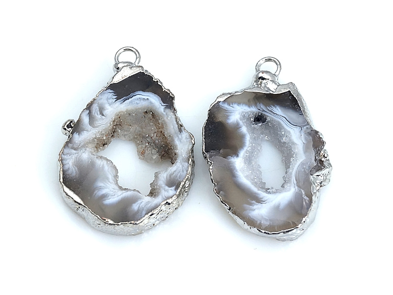 Пара подвесок срезов жеод морозного агата