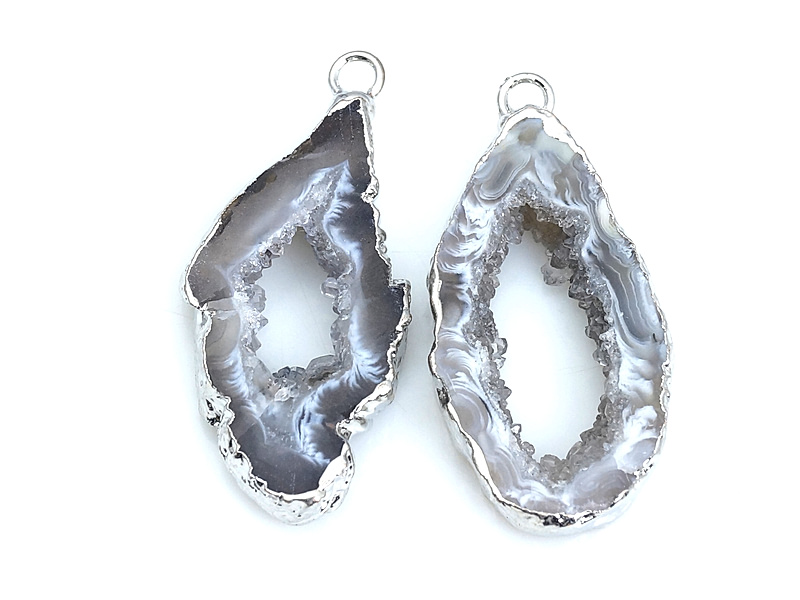 Пара подвесок срезов жеод морозного агата