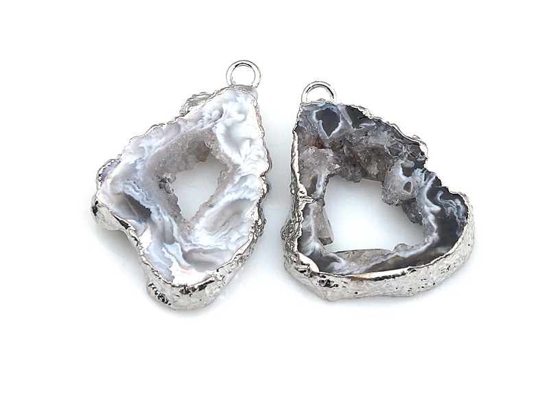 Пара подвесок срезов жеод морозного агата