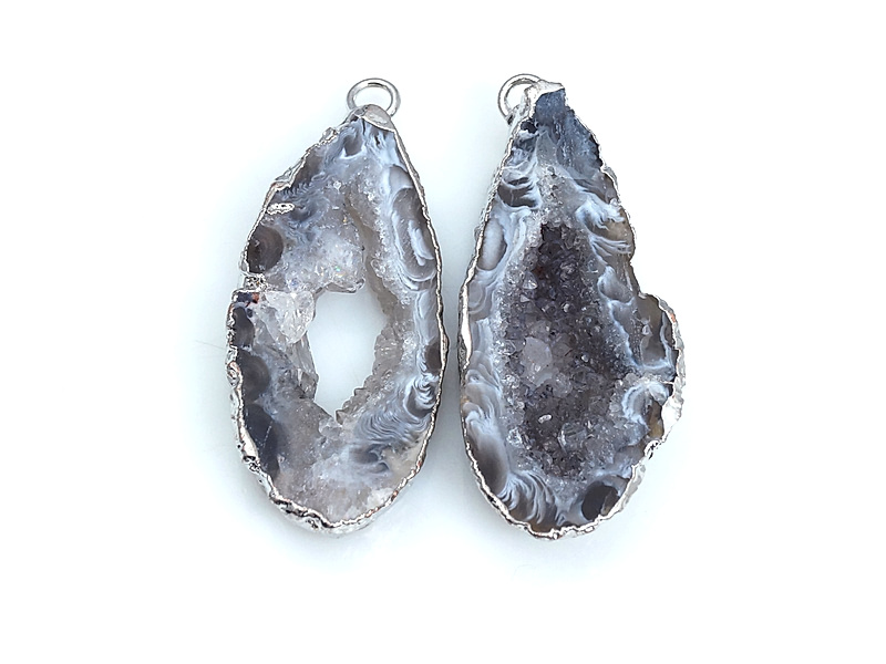 Пара подвесок срезов жеод морозного агата