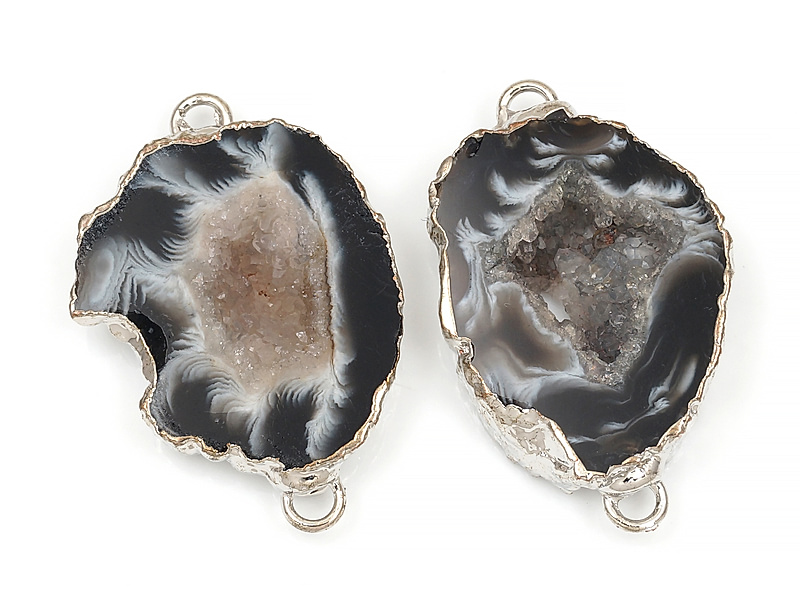 Коннектор среза жеод морозного агата в оправе цвета "серебро". Подвес - 2 мм. Размеры и вес усреднены. Мелкие выемки.
| Интернет-магазин товаров для рукоделия