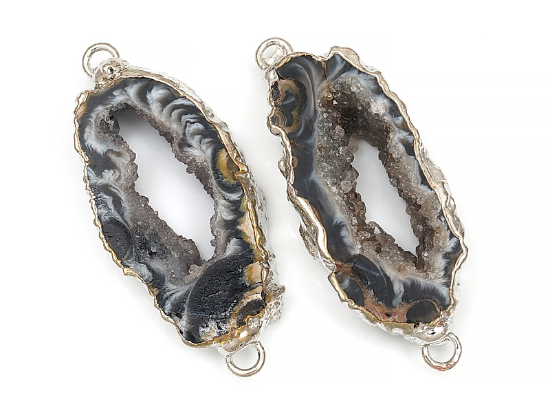 Пара коннекторов срезов жеод морозного агата в оправе цвета "серебро" . Подвес - 2 мм. Размеры и вес усреднены. Мелкие выемки. | Интернет-магазин товаров для рукоделия