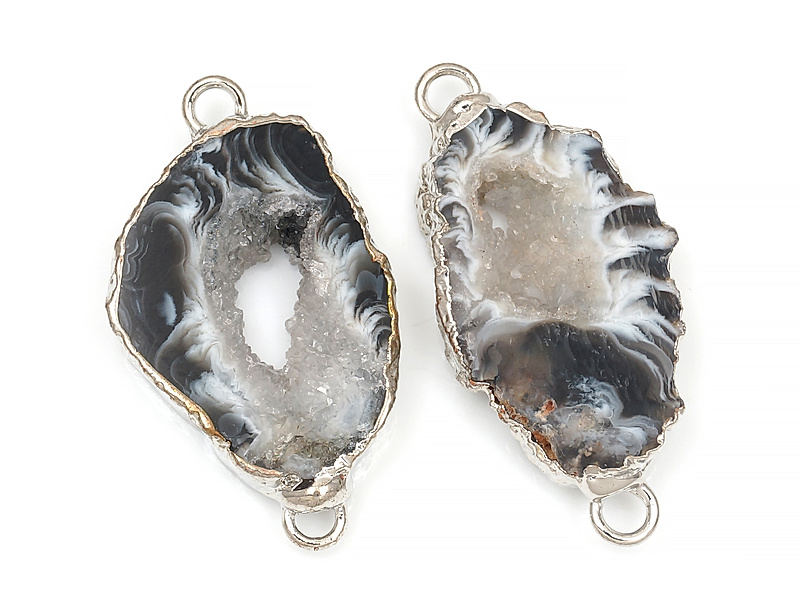 Пара коннекторов срезов жеод морозного агата в оправе цвета "серебро" . Подвес - 2 мм. Размеры и вес усреднены. Мелкие выемки. | Интернет-магазин товаров для рукоделия