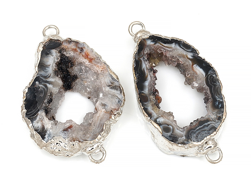 Пара коннекторов срезов жеод морозного агата в оправе цвета "серебро" . Подвес - 2 мм. Размеры и вес усреднены. Мелкие выемки. | Интернет-магазин товаров для рукоделия