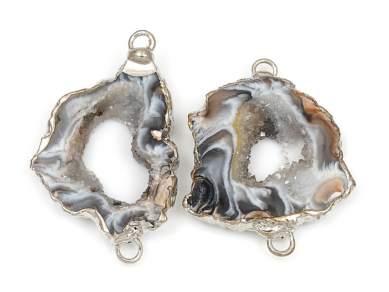 Пара коннекторов срезов жеод морозного агата в оправе цвета "серебро" . Подвес - 2 мм. Размеры и вес усреднены. Мелкие выемки. | Интернет-магазин товаров для рукоделия