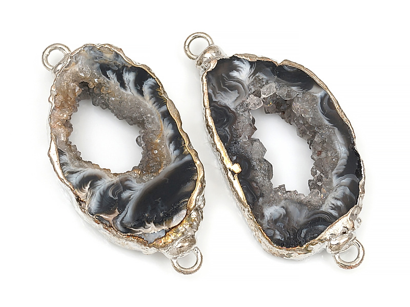Пара коннекторов срезов жеод морозного агата в оправе цвета "серебро" . Подвес - 2 мм. Размеры и вес усреднены. Мелкие выемки. | Интернет-магазин товаров для рукоделия