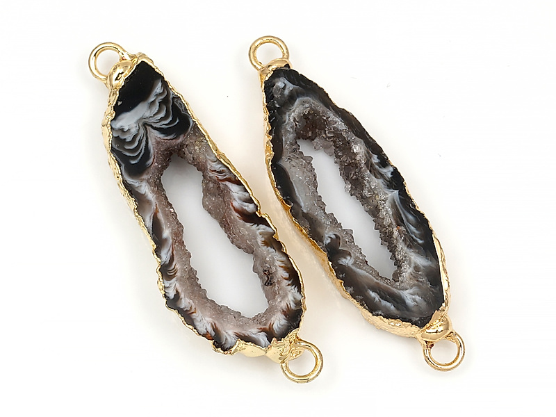 Коннектор среза жеод морозного агата в оправе цвета "золото". Подвес - 2 мм. Размеры и вес усреднены. Мелкие выемки.