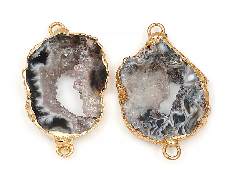 Коннектор среза жеод морозного агата в оправе цвета "золото". Подвес - 2 мм. Размеры и вес усреднены. Мелкие выемки.