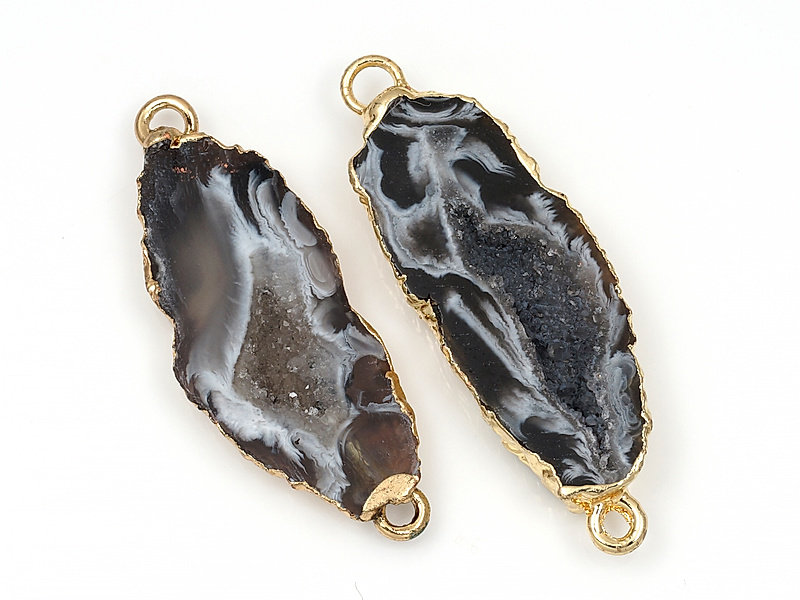 Коннектор среза жеод морозного агата в оправе цвета "золото". Подвес - 2 мм. Размеры и вес усреднены. Мелкие выемки.