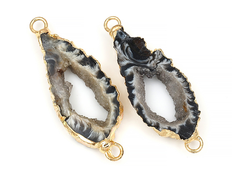 Коннектор среза жеод морозного агата в оправе цвета "золото". Подвес - 2 мм. Размеры и вес усреднены. Мелкие выемки.