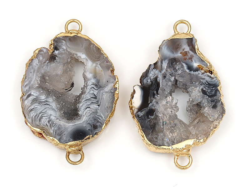 Коннектор среза жеод морозного агата в оправе цвета "золото". Подвес - 2 мм. Размеры и вес усреднены. Мелкие выемки.