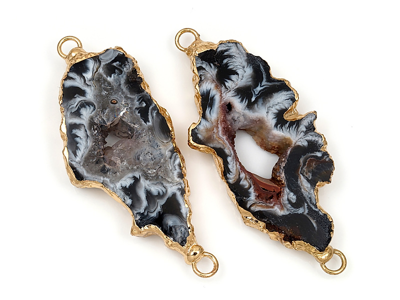 Коннектор среза жеод морозного агата в оправе цвета "золото". Подвес - 2 мм. Размеры и вес усреднены. Мелкие выемки.