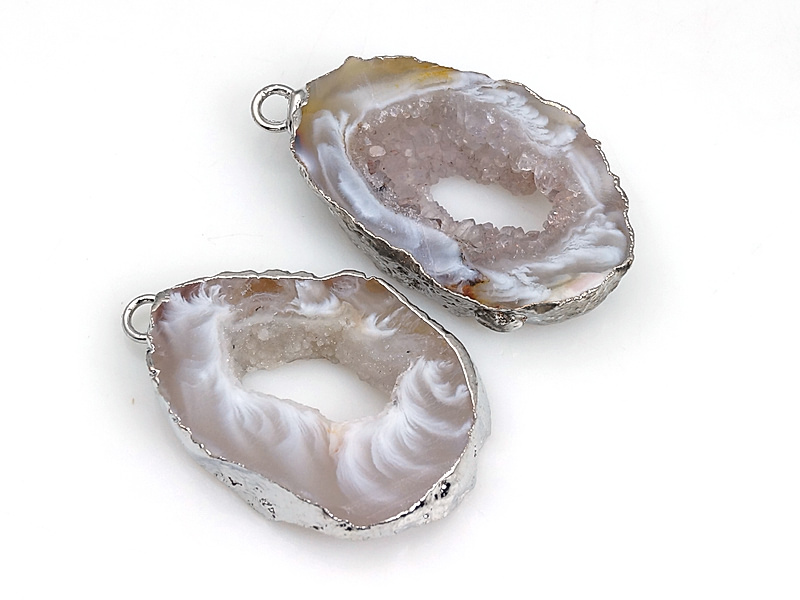 Пара подвесок срезов жеод морозного агата