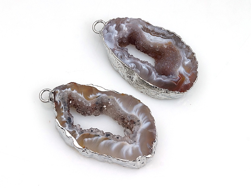 Пара подвесок срезов жеод морозного агата