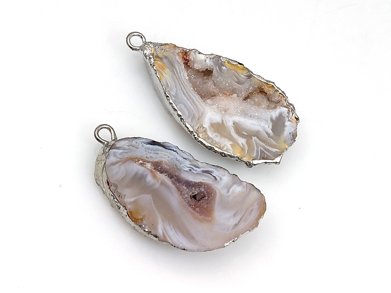 Пара подвесок срезов жеод морозного агата