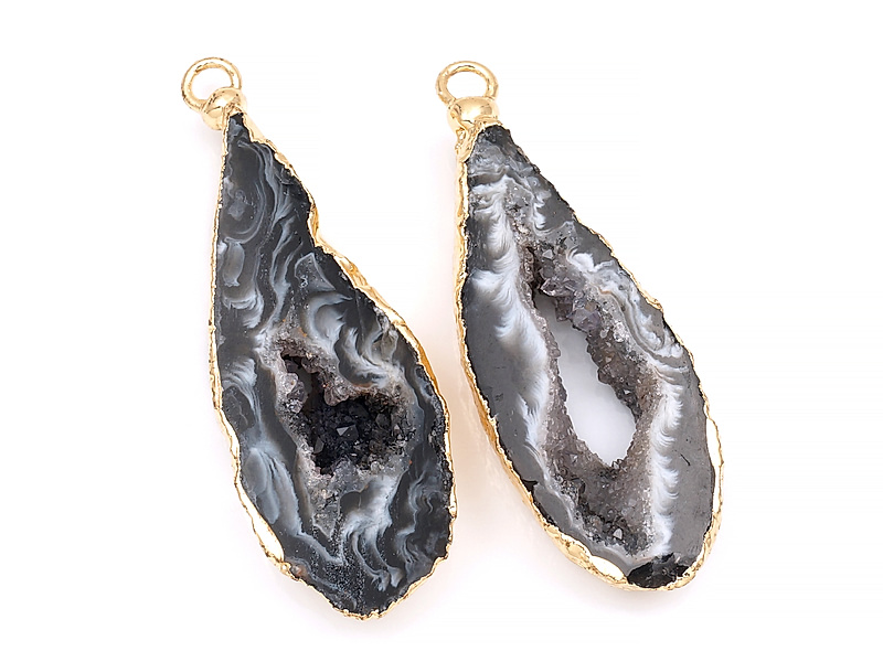 Пара подвесок срезов жеод морозного агата в оправе цвета "золото". Месторождение - Бразилия. Подвес - 2 мм. Размеры и вес усреднены. Мелкие выемки.
 | Интернет-магазин товаров для рукоделия