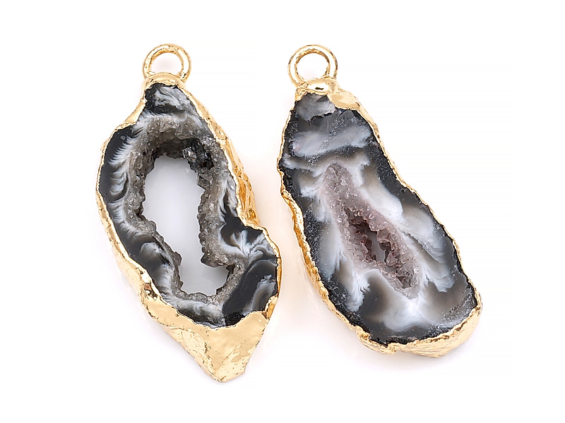 Пара подвесок срезов жеод морозного агата в оправе цвета "золото". Месторождение - Бразилия. Подвес - 2 мм. Размеры и вес усреднены. Мелкие выемки.
 | Интернет-магазин товаров для рукоделия