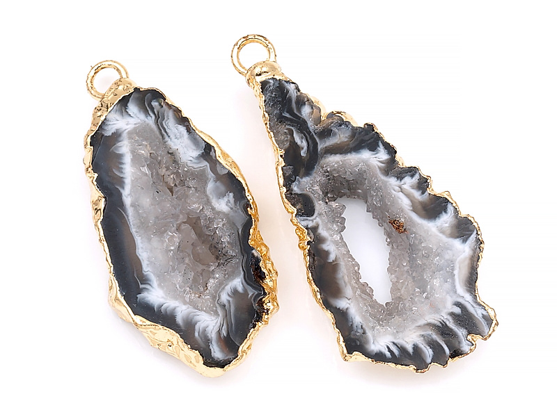 Пара подвесок срезов жеод морозного агата в оправе цвета "золото". Месторождение - Бразилия. Подвес - 2 мм. Размеры и вес усреднены. Мелкие выемки.
| Интернет-магазин товаров для рукоделия