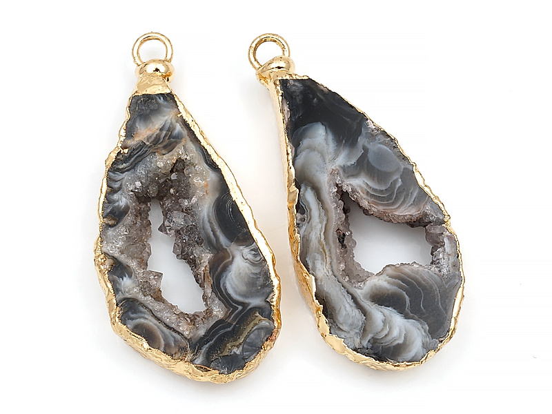 Пара подвесок срезов жеод морозного агата в оправе цвета "золото". Месторождение - Бразилия. Подвес - 2 мм. Размеры и вес усреднены. Мелкие выемки.
 | Интернет-магазин товаров для рукоделия