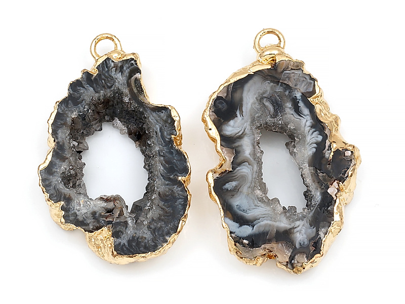 Пара подвесок срезов жеод морозного агата в оправе цвета "золото". Месторождение - Бразилия. Подвес - 2 мм. Размеры и вес усреднены. Мелкие выемки.
 | Интернет-магазин товаров для рукоделия